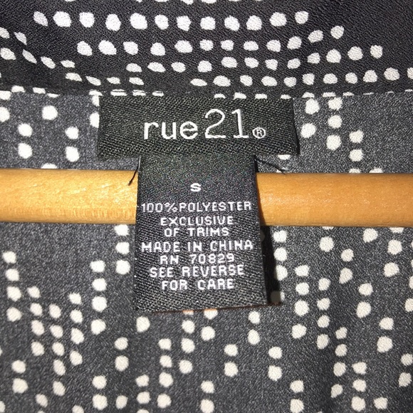 Black Chevron Blouse - Picture 2 of 4